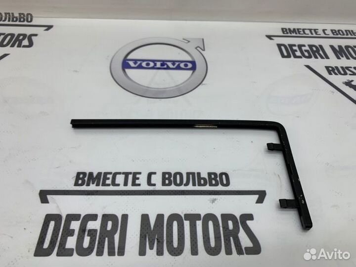 Накладка торпеды водительская сторона Volvo 960