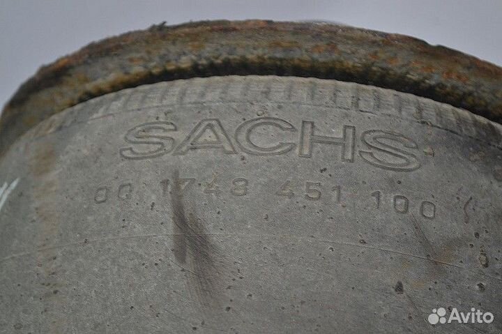 Пневморессора переднего моста, левая MAN TGX 18.44