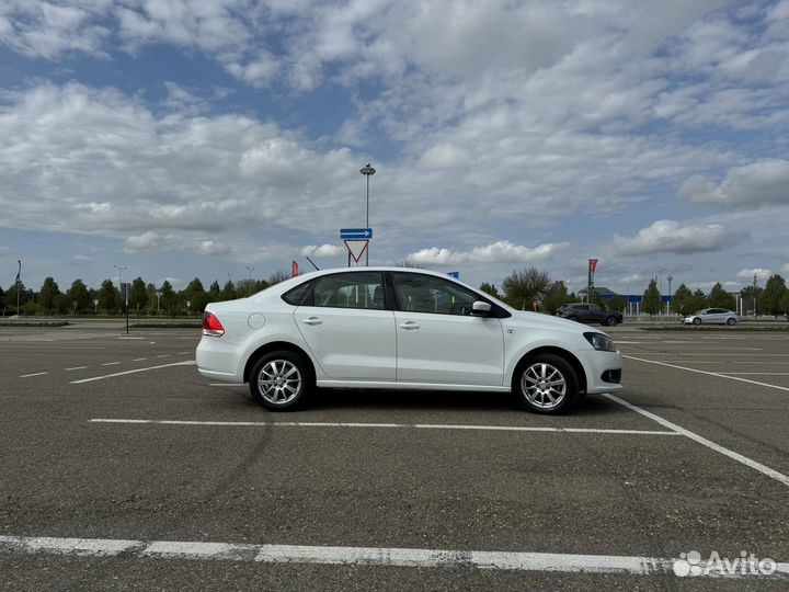 Volkswagen Polo 1.6 AT, 2014, 113 600 км