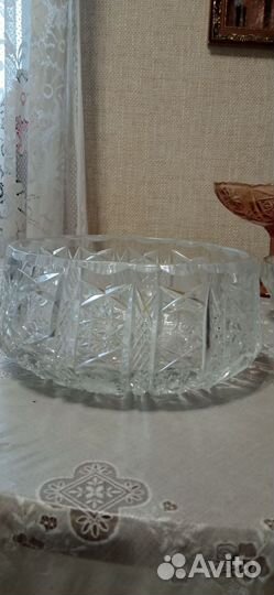 Вазы из стекла и хрусталя