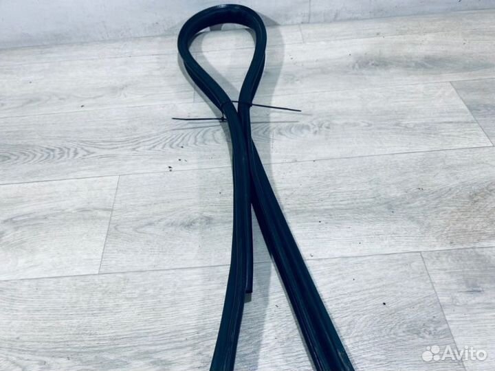 Уплотнитель на 2 двери Renault Logan седан K7M