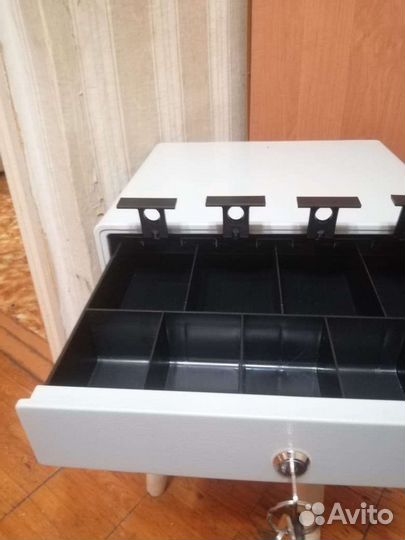 Ящик металлический с замком