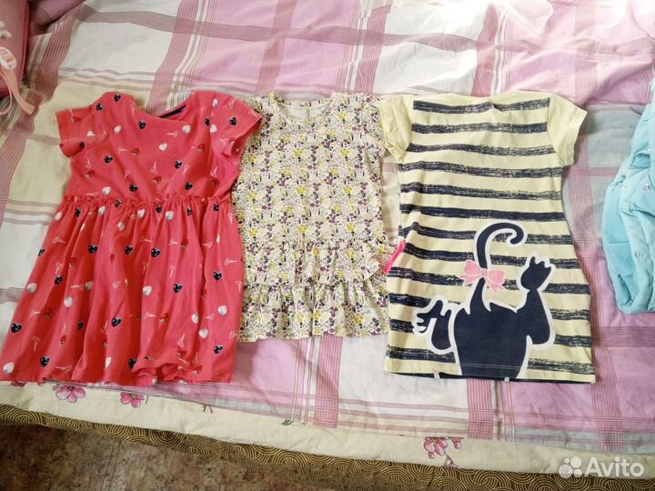 Продам пакет платьев для девочки 4-6 лет