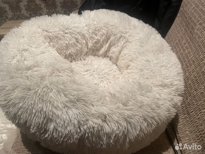 Продаю лежанку для кота или маленькой собачки