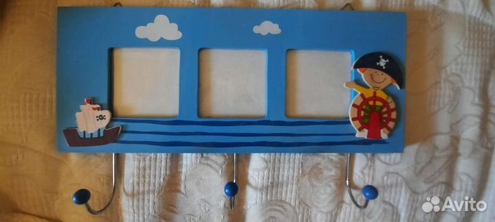 Вешалка (рамка для фото) для детской одежды