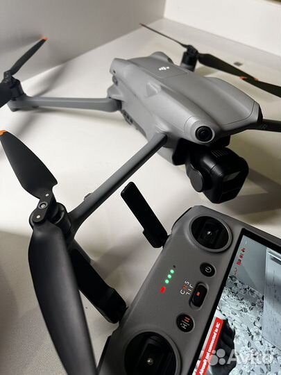 Квадрокоптер dji mavic air3 rc2 combo