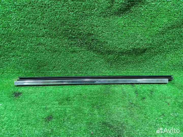 Бархотка BMW 7 F01/F02 (08-15) зад L Б\У внутренняя (арт. 51357206451)