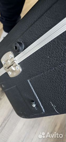 Кейс для гитары Hiscox