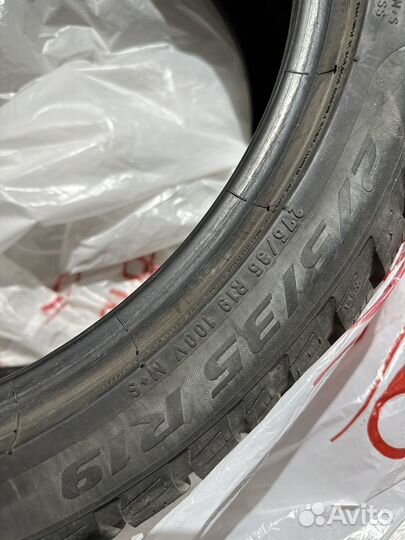 Pirelli Winter Sottozero 3 275/35 R19