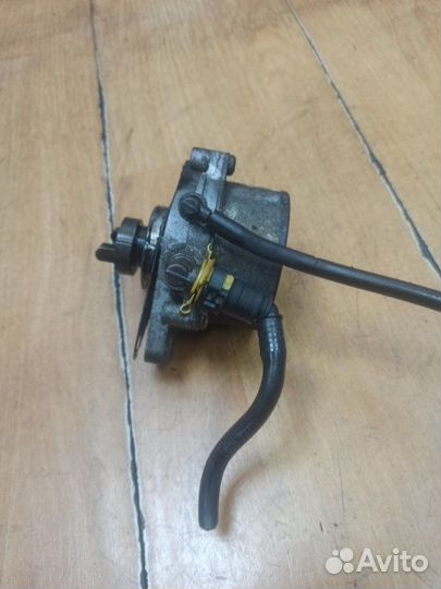 Вакуумный насос тормозной системы Opel Astra H