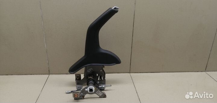 Рычаг стояночного тормоза Aveo (T300) 2011