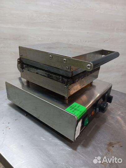 Вафельница Hurakan