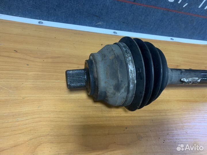 Привод передний левый Audi A6 C6 4F 3.0 TDI