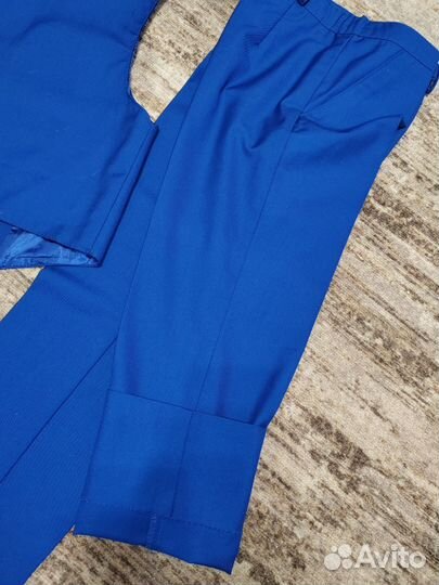 Брючный костюм