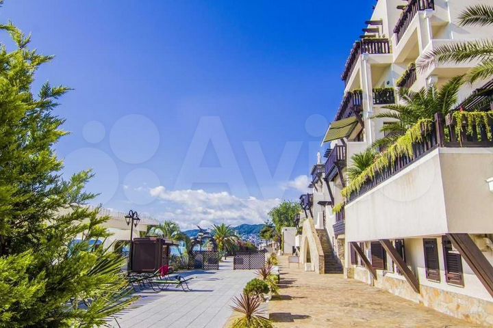 1-к. апартаменты, 42 м², 1/4 эт.