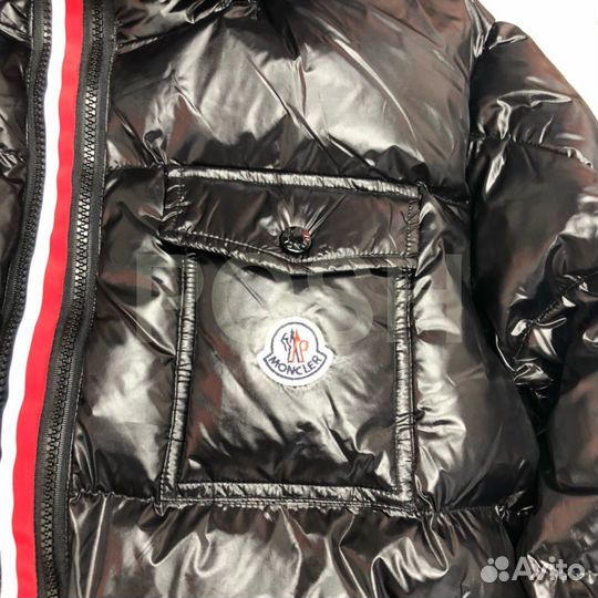 Пуховик Moncler