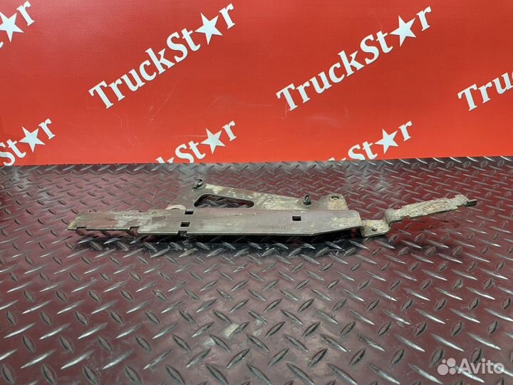 Кронштейн регулятора давления