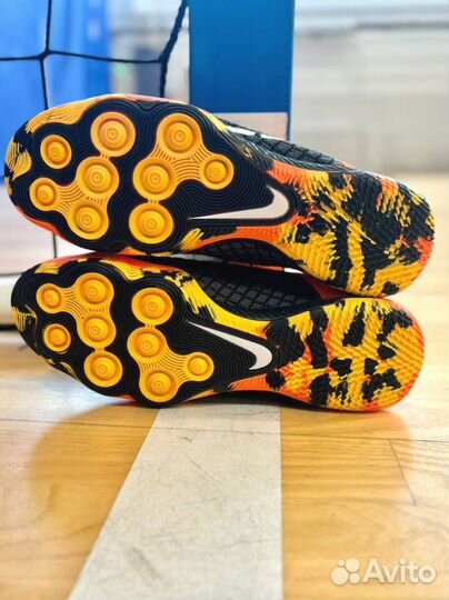 Футзалки Nike React Gato black and orange