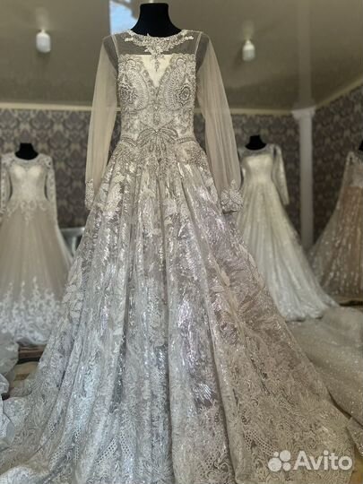 Свадебное платье