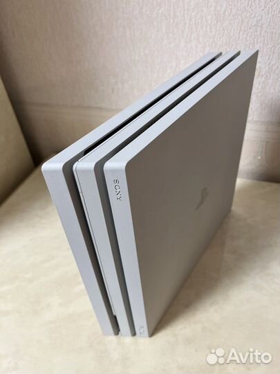 Sony PS4 pro 1tb