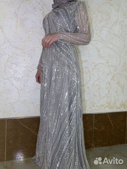 Вечернее платье