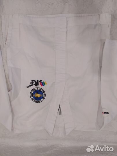 До бок - форма для Тхэквондо