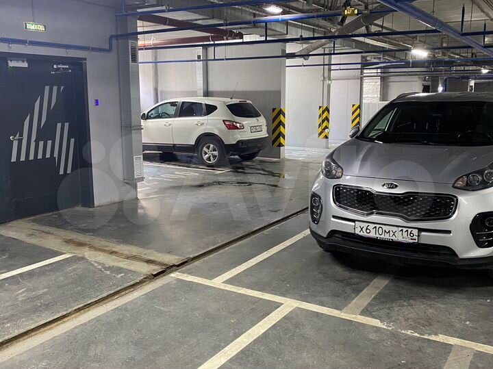 Машиноместо, 14 м²