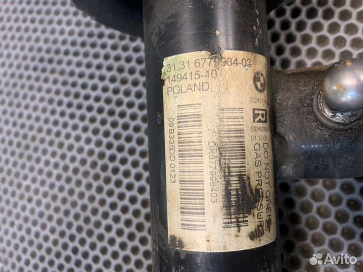 Амортизатор передний правый Bmw 335 Xi E92 N54