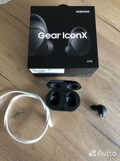 Беспроводные наушники Samsung gear iconx