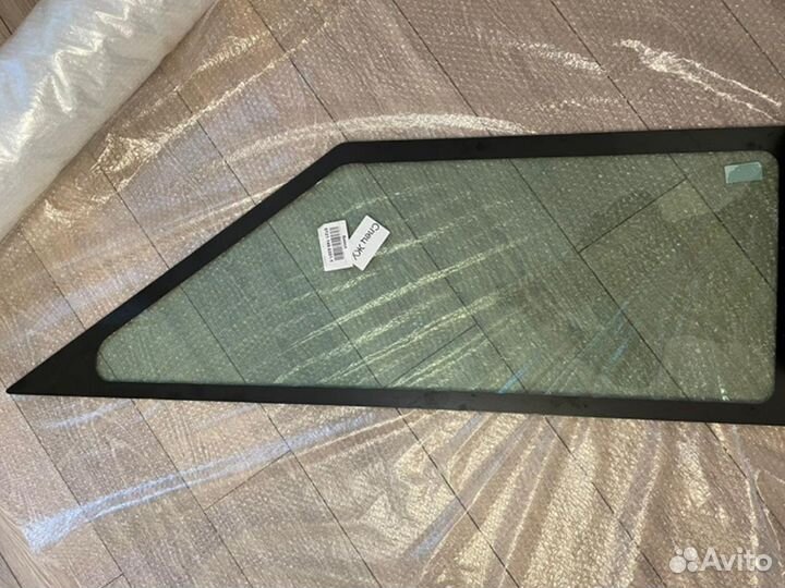 Стекло лобовое верхнее Volvo