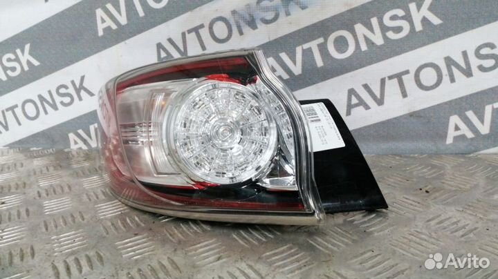 Задний фонарь Mazda Axela Левый