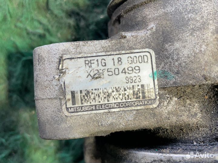 Насос выкумный mazda 323 BJ 1998