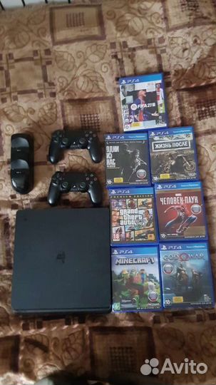 Игровая приставка ps4