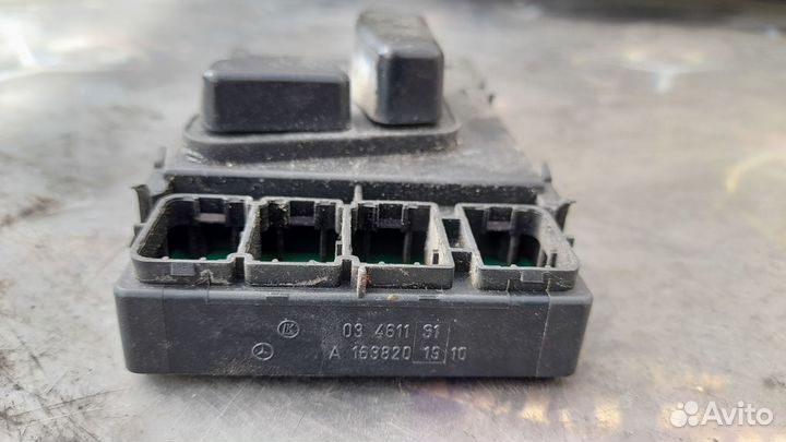 Блок управления сидением Прав. A1638201910