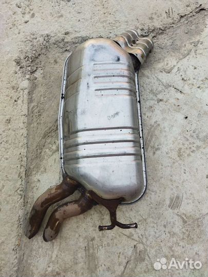 Задний бочек глушителя Мерседес Бенс 210