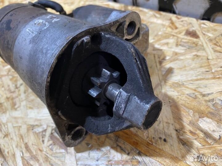 Стартер Mitsubishi Pajero 3D 1989