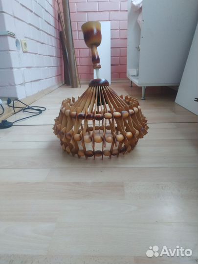 Светильник подвесной деревяный