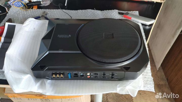 Автомобильный сабвуфер