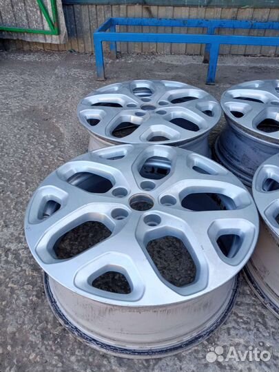 Диски литые R17/6.5J 5/114.3 Цо66.1 Оригинальные