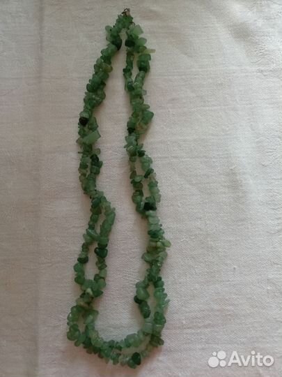 Бусы из нефрита