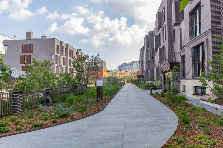 2-к. квартира, 93,7 м², 2/4 эт.