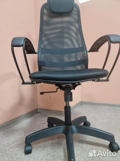 Компьютерное кресло metta