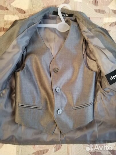 Пиджак и жилет серого цвета 98р