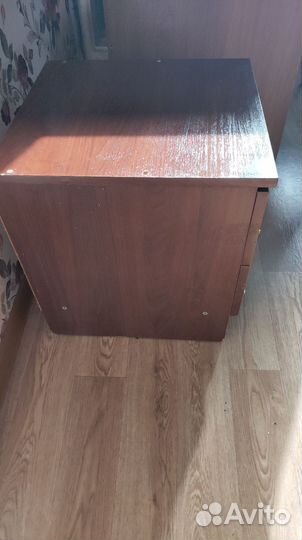 Тумбочка прикроватная