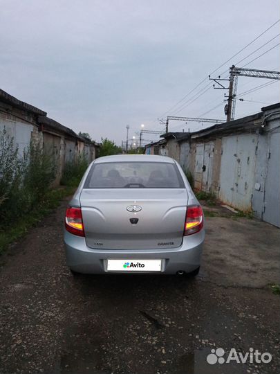 LADA Granta 1.6 МТ, 2013, битый, 22 100 км