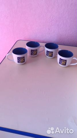 4 кружки и блюдце