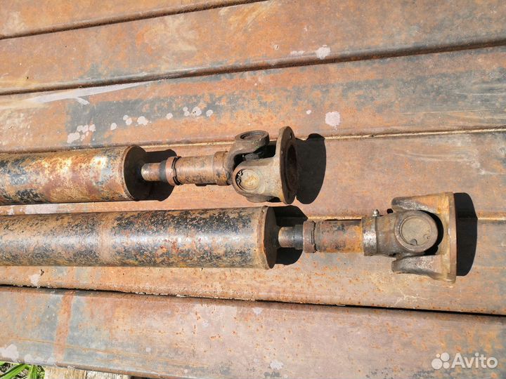 Карданный вал на ниву