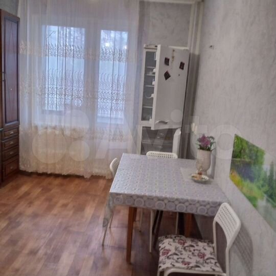 3-к. квартира, 110 м², 3/14 эт.