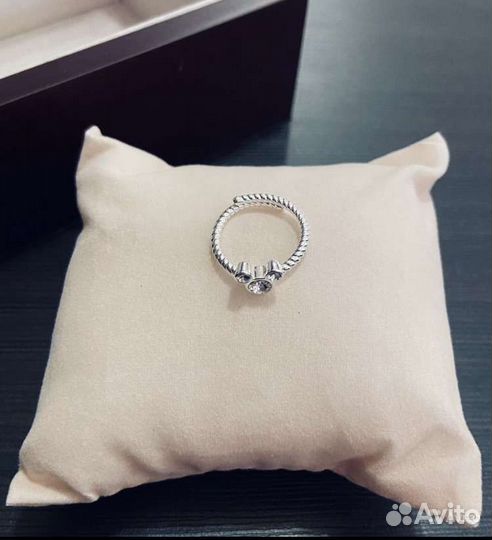 Серебряное кольцо