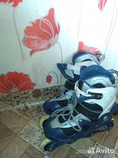 Коньки роликовые